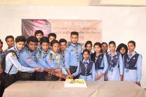 গুরুকুলে বঙ্গবন্ধুর জন্মদিনে রোভার স্কাউট এর সদস্যদের একাংশ-A Part of the members of the Rover Scout on the occasion of Bangabandhu's birthday